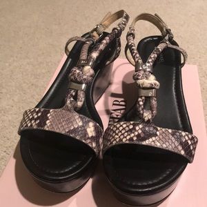 Reptile sandals